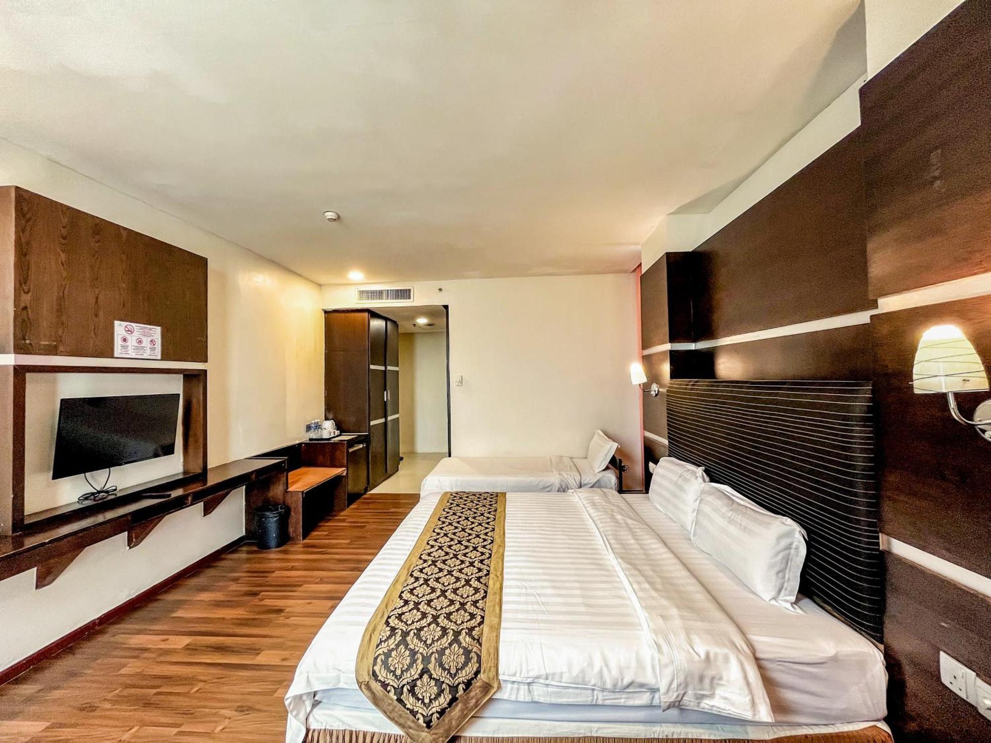 Courtyard Hotel 1Borneo Kota Kinabalu Kültér fotó