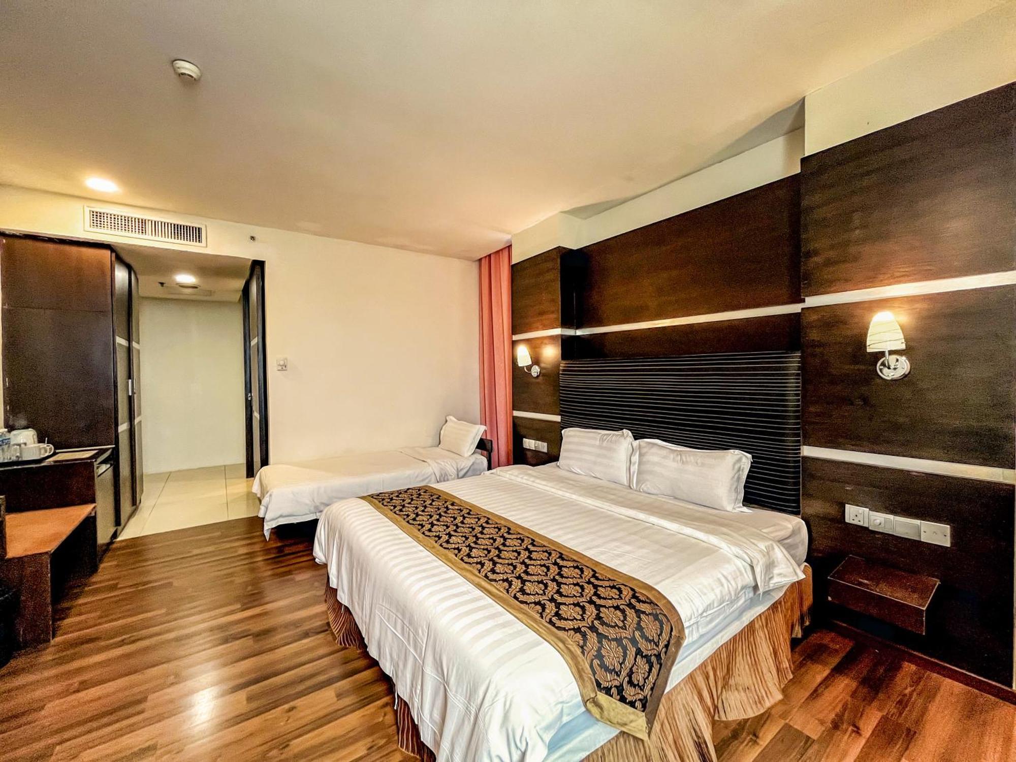 Courtyard Hotel 1Borneo Kota Kinabalu Kültér fotó