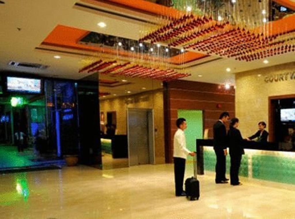 Courtyard Hotel 1Borneo Kota Kinabalu Kültér fotó