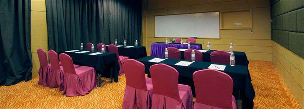 Courtyard Hotel 1Borneo Kota Kinabalu Kültér fotó